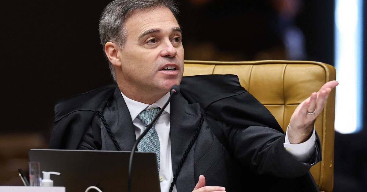 Mendonça pede arquivamento de representação de Moraes e sugere apuração no STF