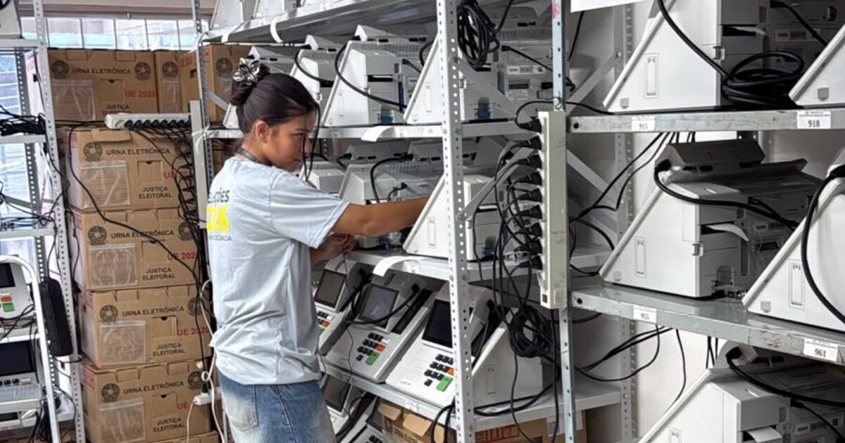 TRE-ES inicia preparação de 10.790 urnas para as eleições de 2026