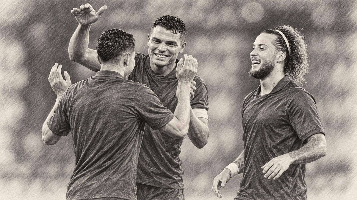 Savarino marca três e Fluminense goleia o Coritiba