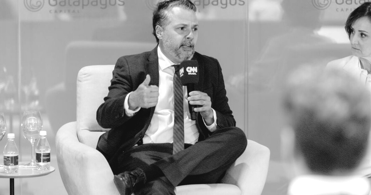 Análise WW: Poderes à direita facilitam possível governo Flávio