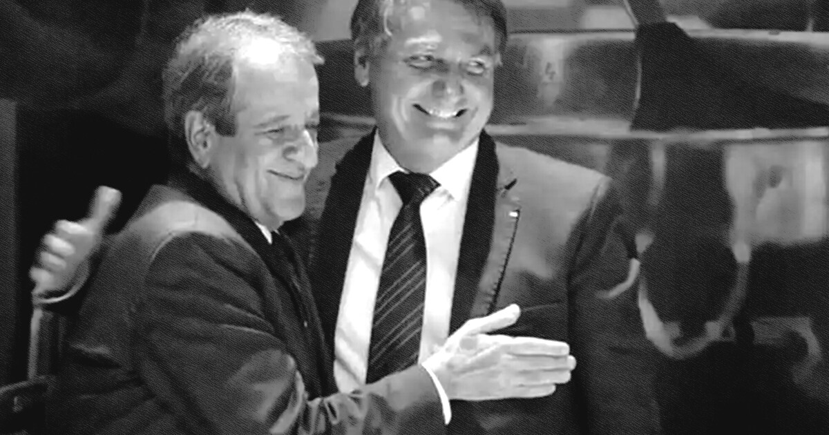 Bolsonaro pede a Moraes autorização para receber Valdemar Costa Neto