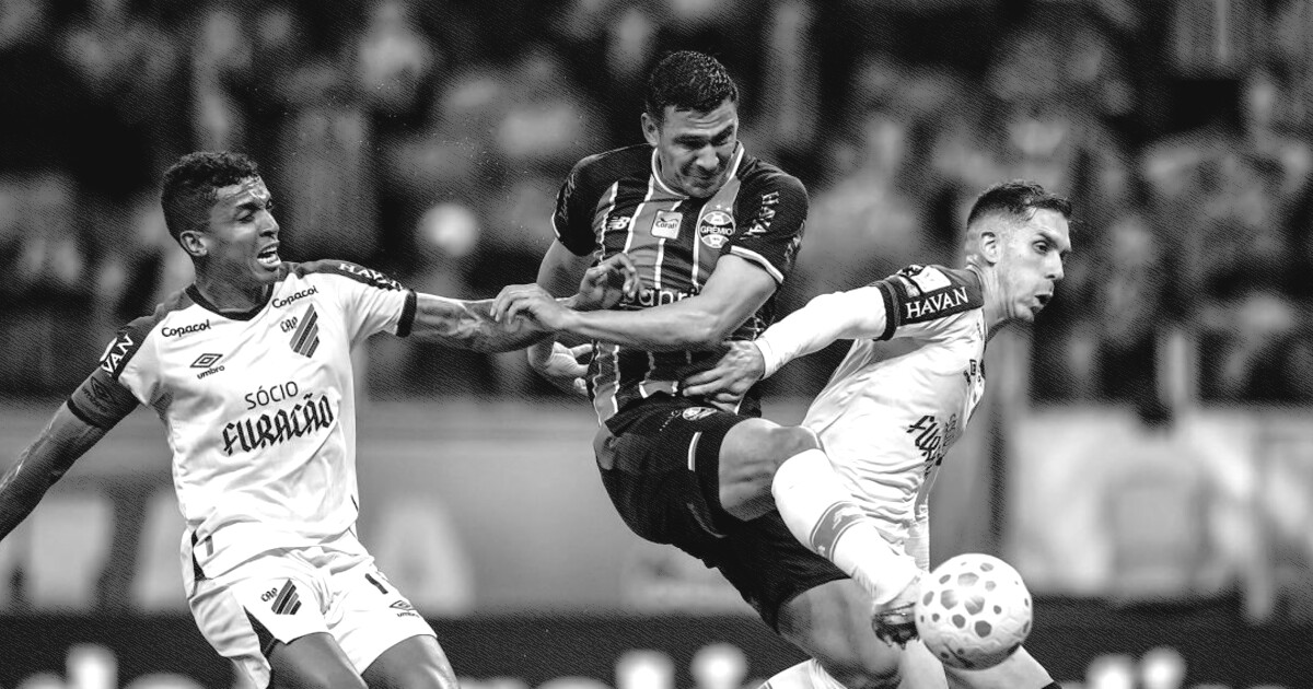 Brasileirão: Grêmio vence Athletico-PR e recoloca Internacional no Z4