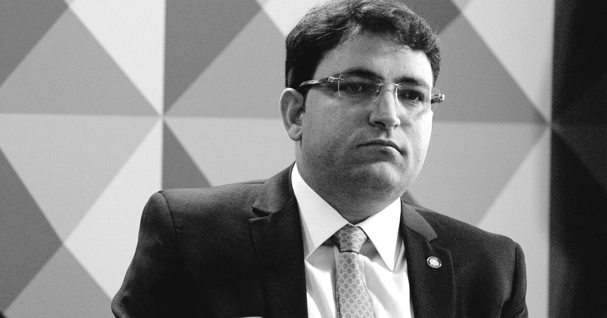 Brasília Hoje: PF faz busca em ex-servidor do STJ suspeito de vazar decisões a amigo de Flávio Bolsonaro