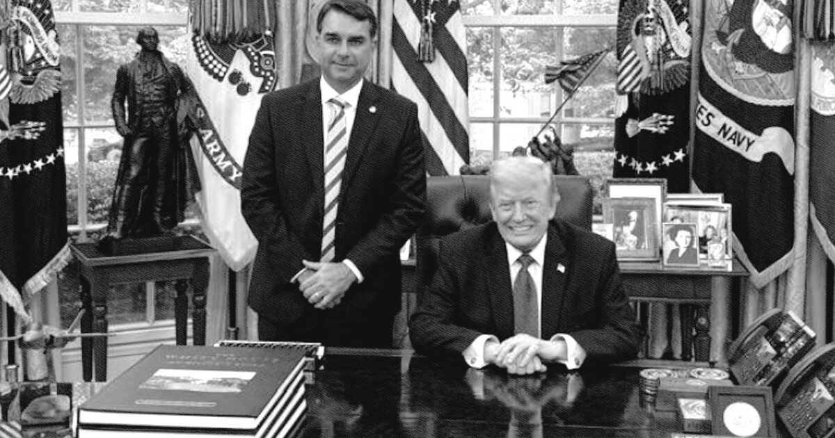 Democratas questionam papel de Trump em fuga de Flávio do Brasil