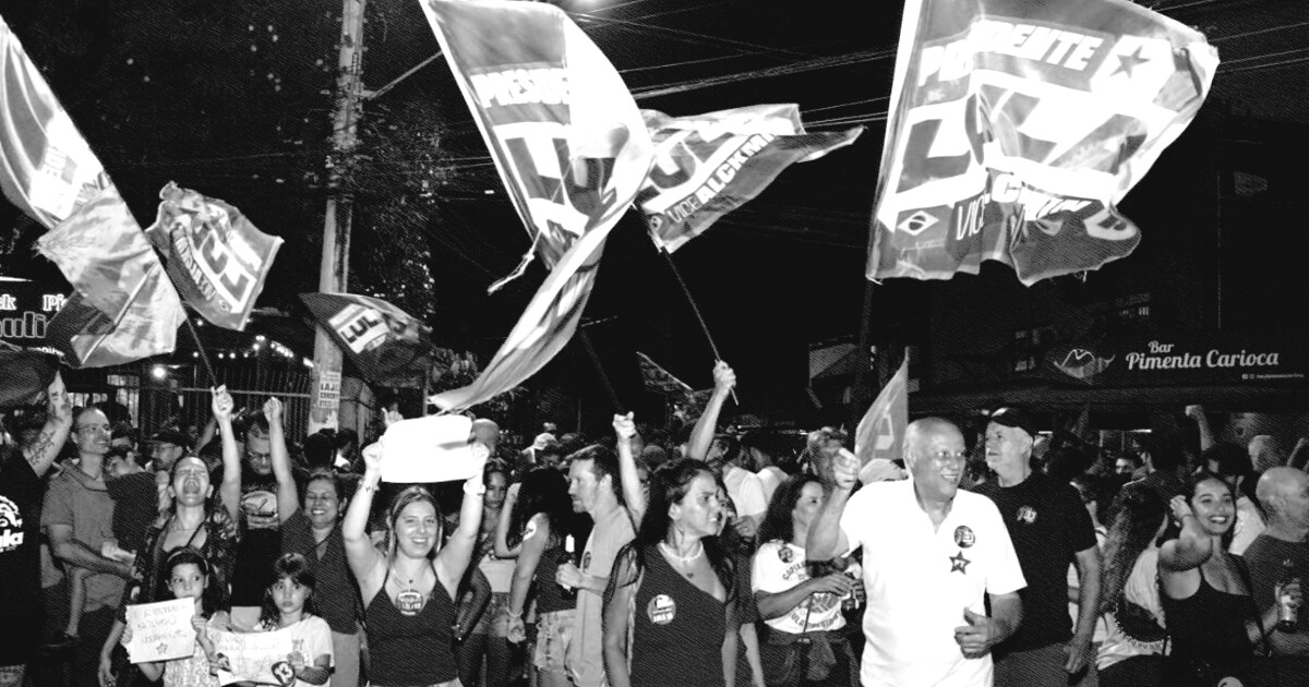 Dois bairros em Vitória concentram festa pela vitória de Lula
