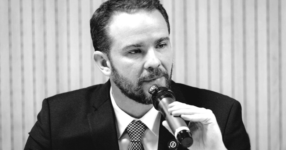 Durigan diz que Flávio propõe calote de R$ 3 tri na economia