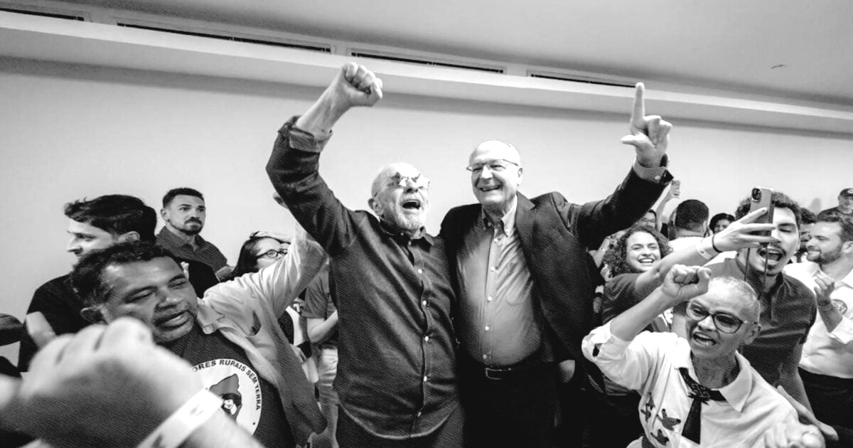 “É coisa de Deus e de vocês”, diz Lula sobre vitória no 2º turno