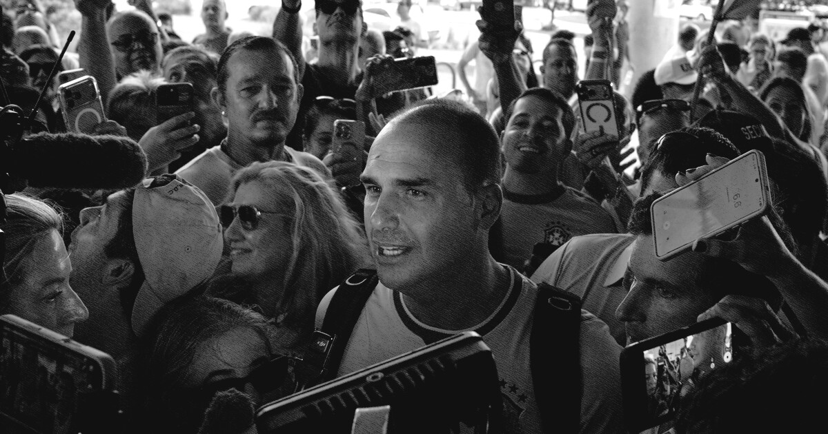 Eduardo Bolsonaro pede que comunidade internacional não aceite vitória de Lula e pressione por anulação