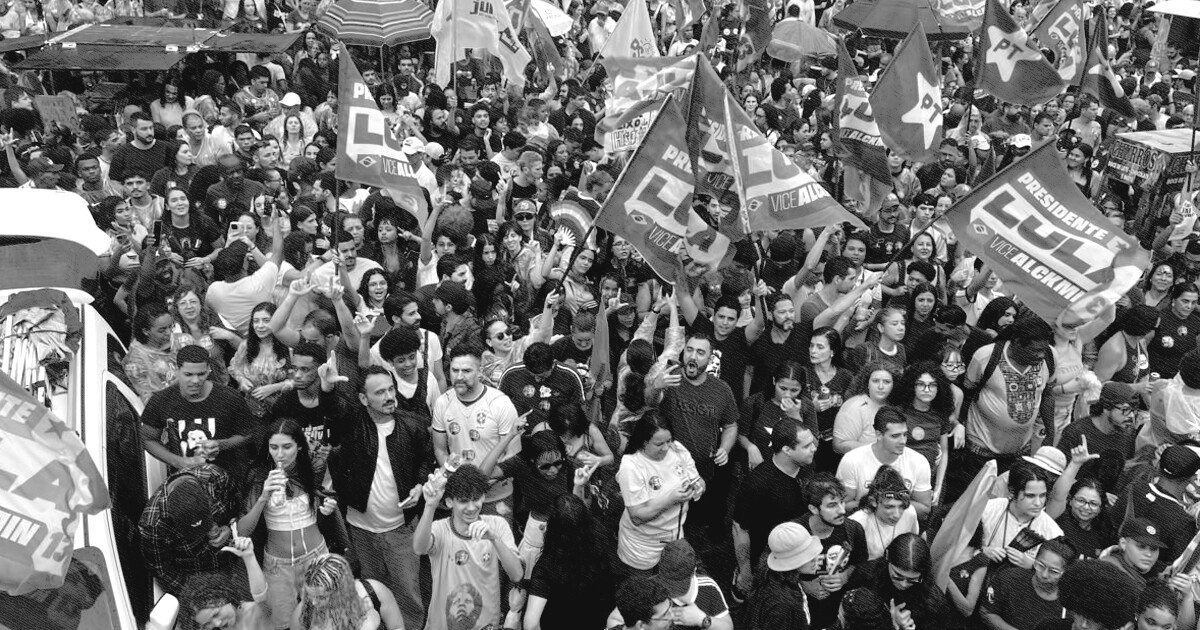 ‘Exército do Lula’ mostra força e invade a Praça do Papa em Vitória com milhares de manifestantes - Século Diário