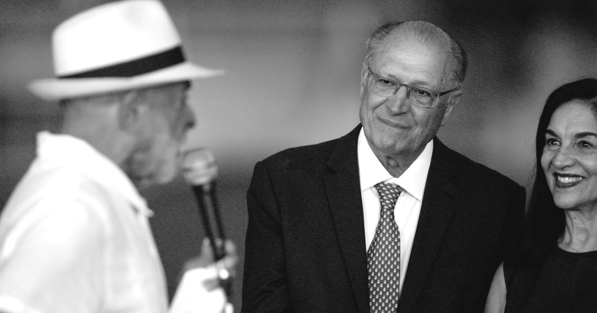 Festa de 81 anos de Lula tem música nordestina e bolo para apoiadores