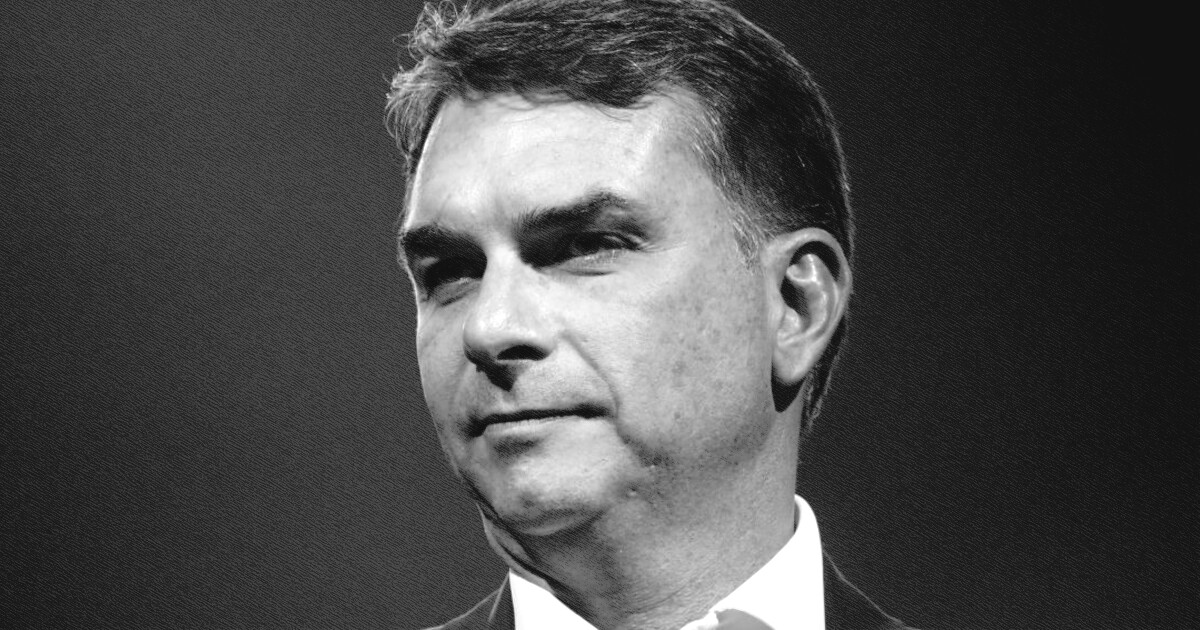 Flávio leva campanha a Porto Alegre e deve votar em fim da 6x1 à distância