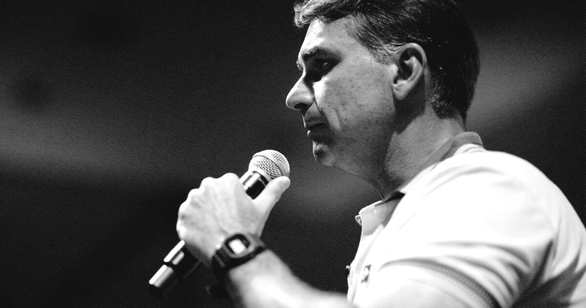 Flávio reage a Lula e cobra sigilos de Marcola e gastos com Janja