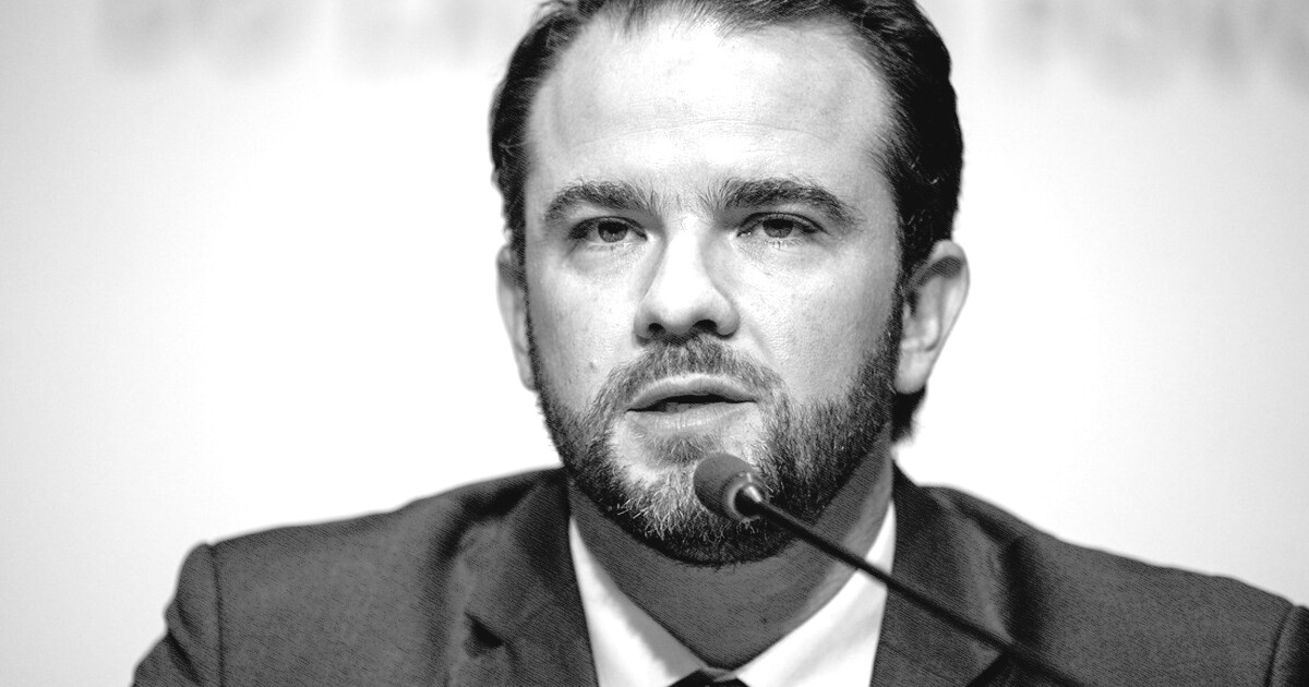 Governo pretende enviar ao Congresso proposta para formalizar compromisso de perseguir centro da meta fiscal