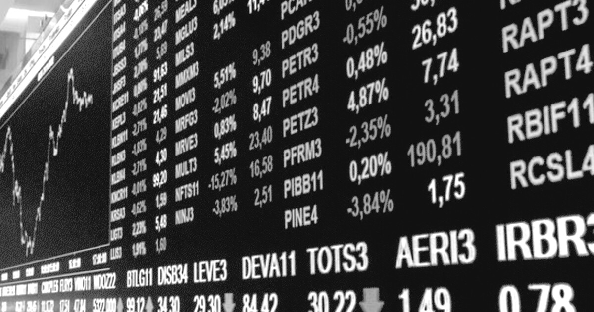 Ibovespa ganha força na reta final com alocações antes da eleição, mas cai na semana