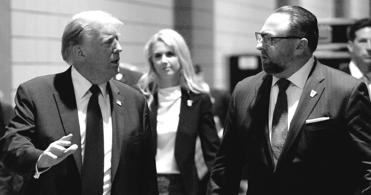 Jason Miller, conselheiro de Trump, publica discurso de Flávio em inglês