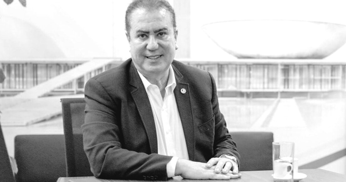 Líder do PSB sinaliza apoio a Motta e partido negocia federação com PDT