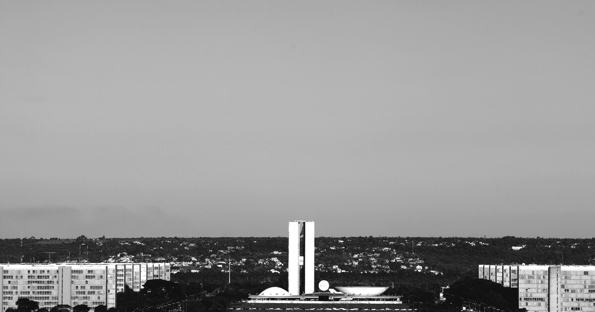 Lula mira Centrão para montar ministério e negociar apoio de Congresso mais à direita