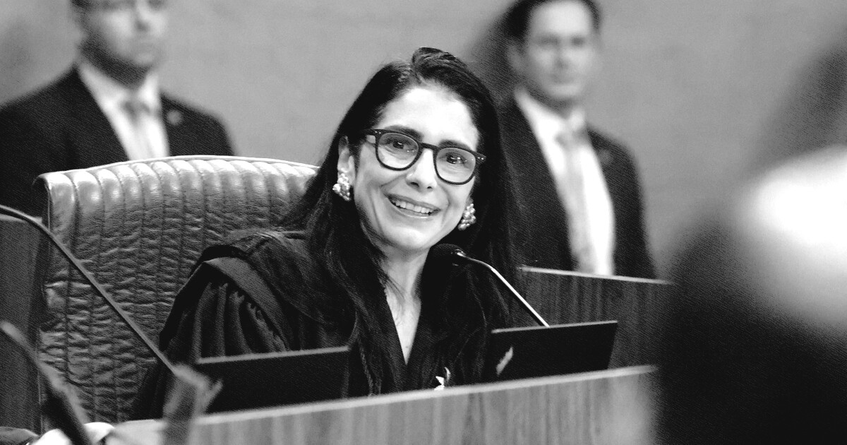 Ministra do TSE tira do ar site com esquema de criptomoedas pró-Flávio