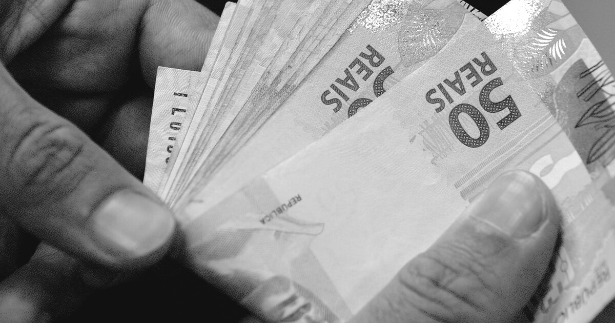 Número de superendividados no Brasil cresceu 75% em cinco anos, diz BC