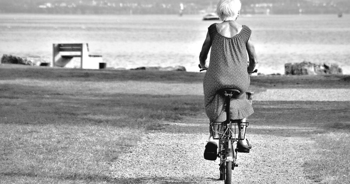 Outubro Rosa: 5 dicas para as mulheres garantirem a saúde financeira no longo prazo
