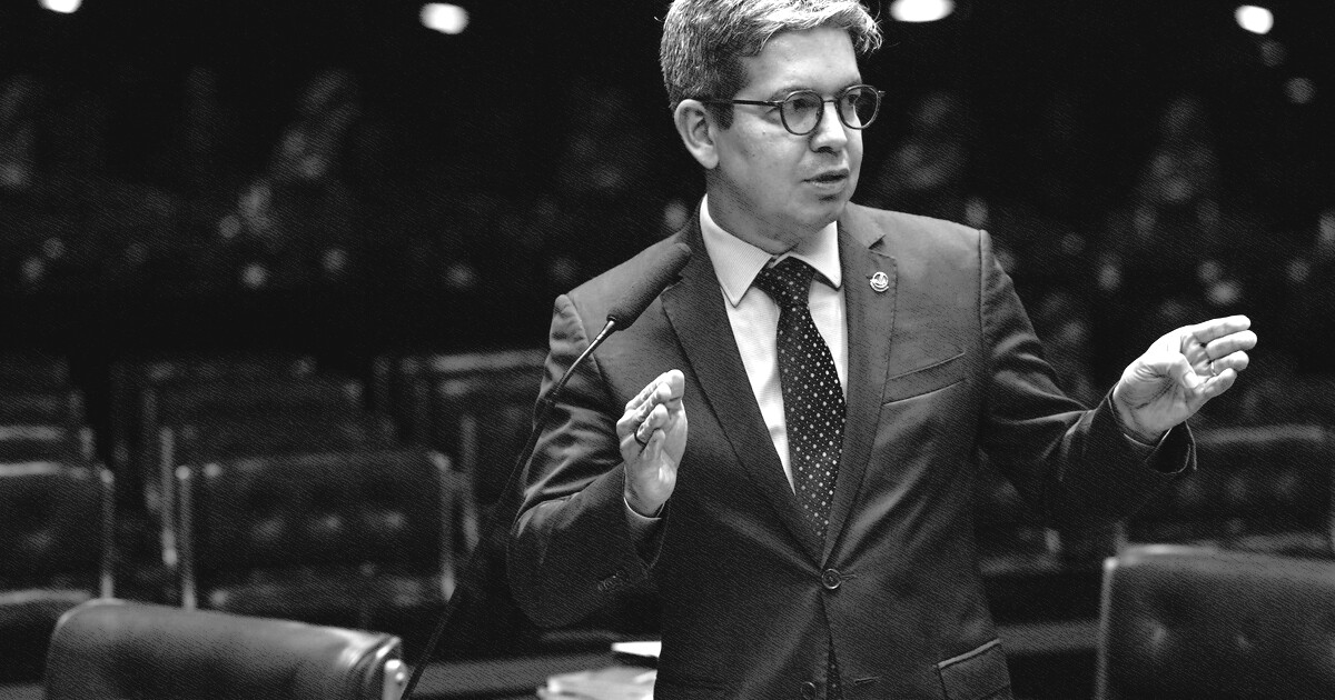 Painel: Randolfe denuncia Flávio Bolsonaro no Conselho de Ética do Senado por pedido de R$ 134 milhões a Vorcaro