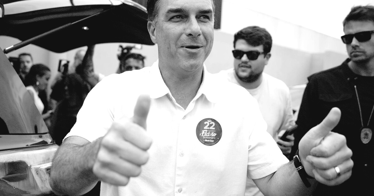 Pastor de Flávio Bolsonaro diz que não tem