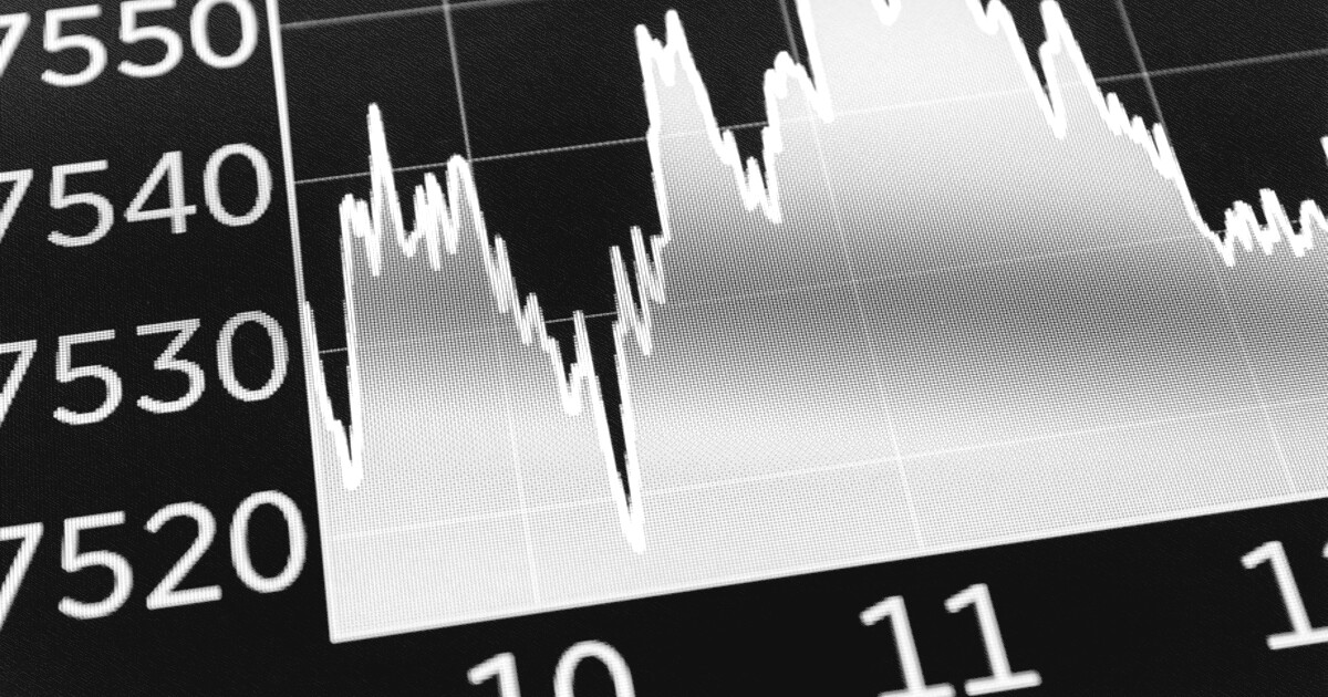 S&P 500 fecha em alta, com operadores migrando da IA para setor de saúde
