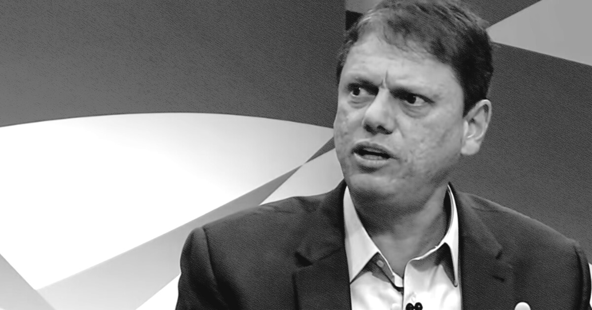 Tarcísio critica decisão de Zanin: 'Estão tumultuando a eleição'