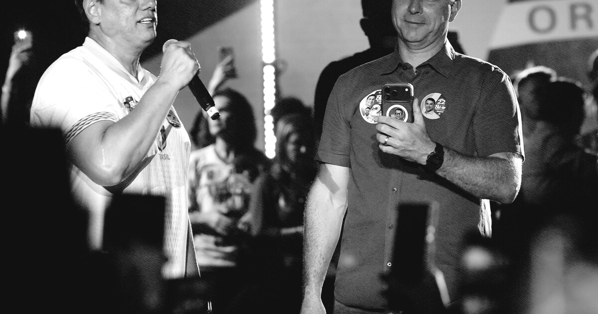 Tarcísio treinará Flávio Bolsonaro para debate na Globo em tática para diminuir papel de Marçal