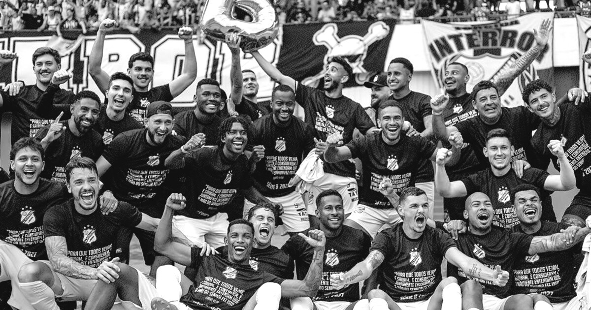 Time de Ronaldo e Roberto Carlos volta à Série B do Brasileiro após 35 anos