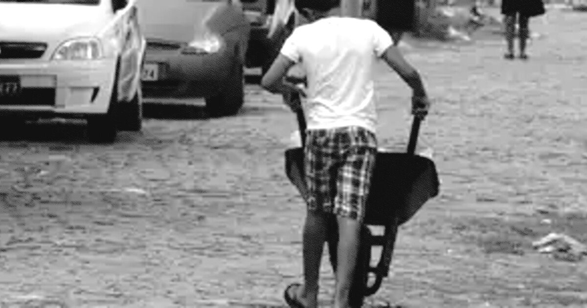 Trabalho infantil tem mínima histórica em 2025, mas ainda atinge 1,5 milhão no país